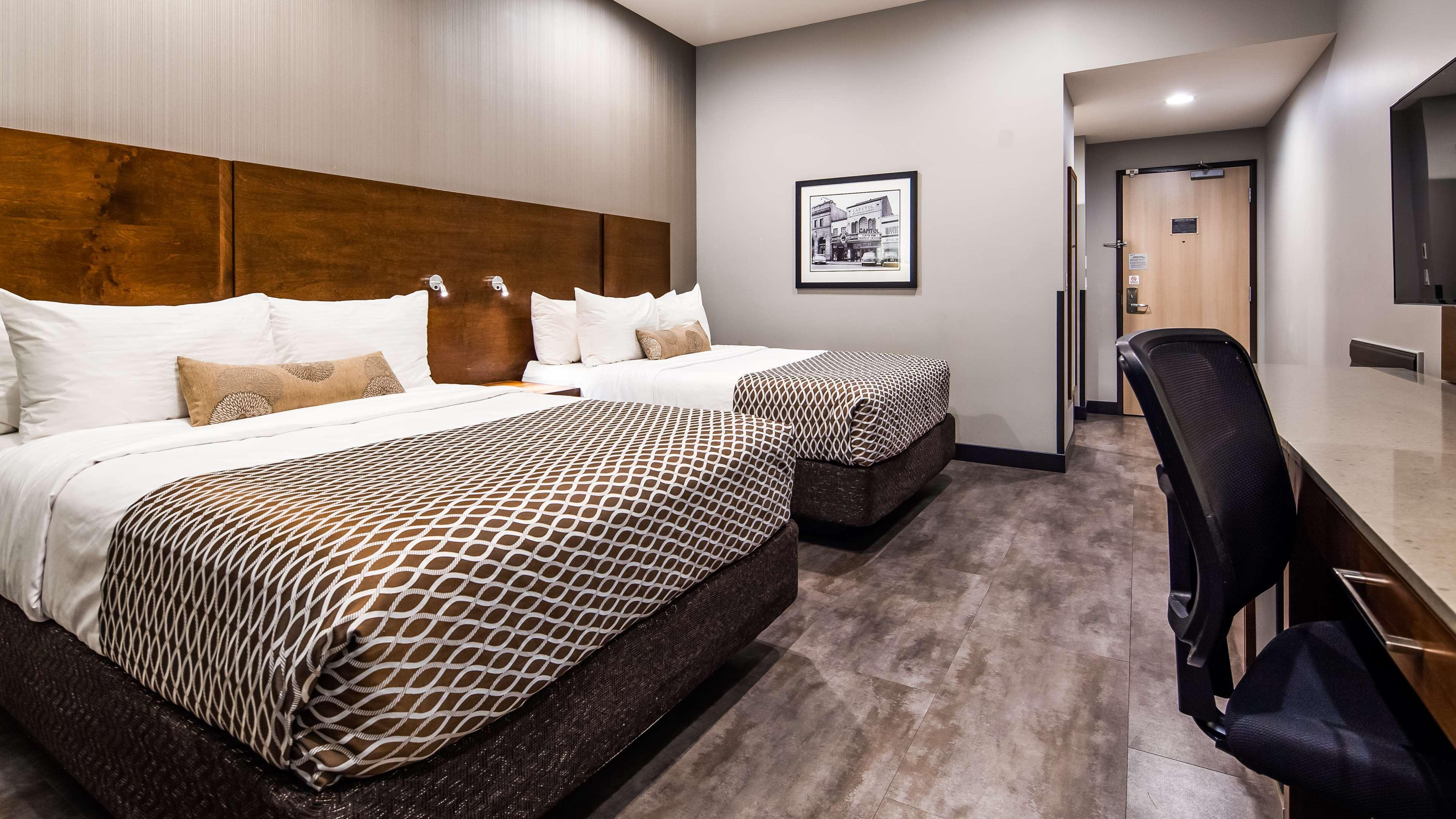 Best Western Plus East Side Саскатун Екстериор снимка