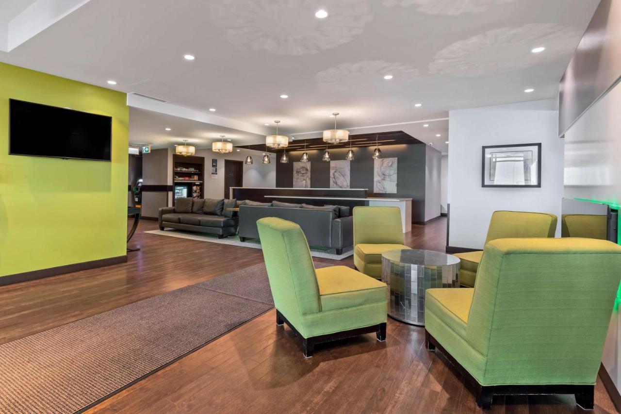 Best Western Plus East Side Саскатун Екстериор снимка