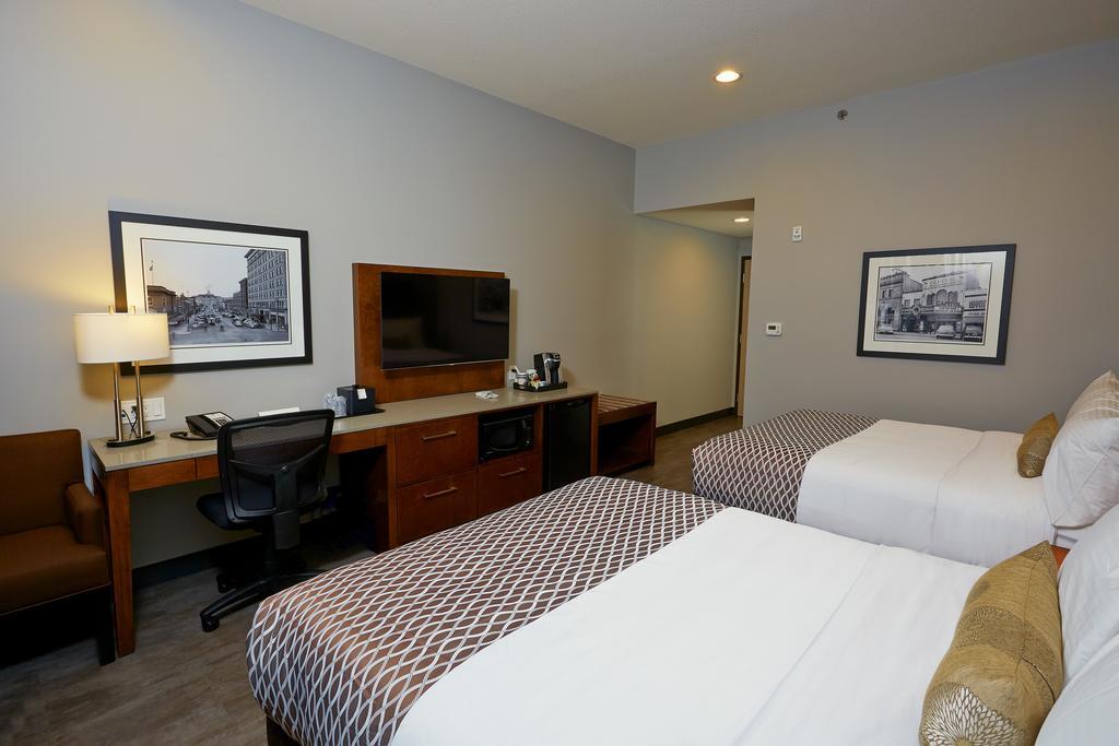 Best Western Plus East Side Саскатун Стая снимка